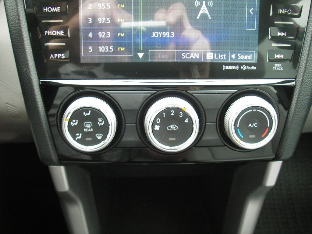 2016 Subaru Forester Image 23