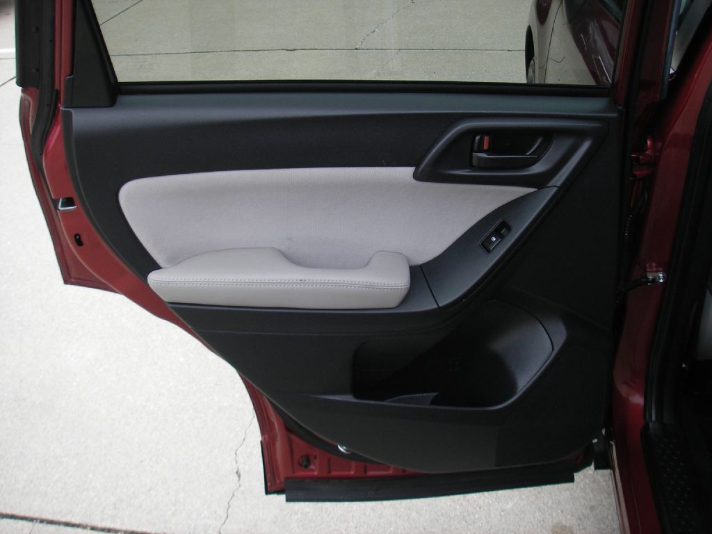 2016 Subaru Forester Image 27