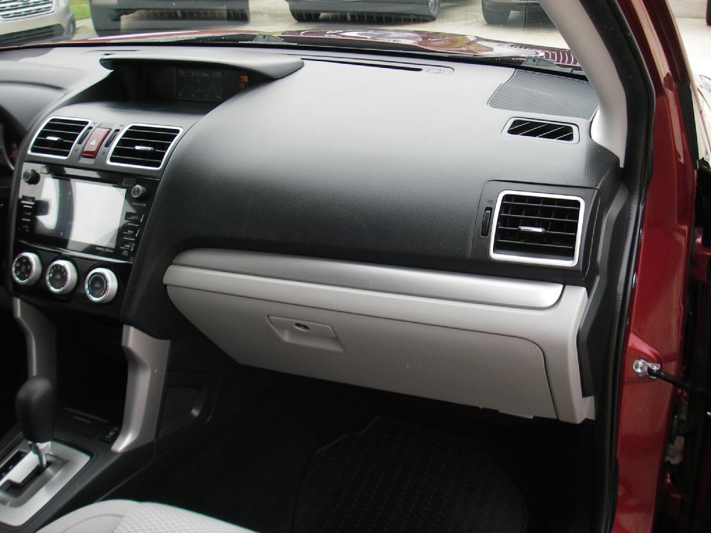 2016 Subaru Forester Image 33