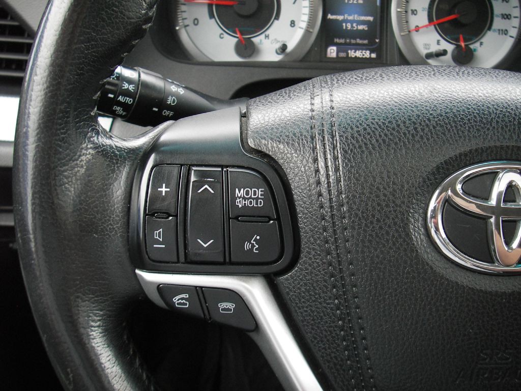 2015 Toyota Sienna Image 18