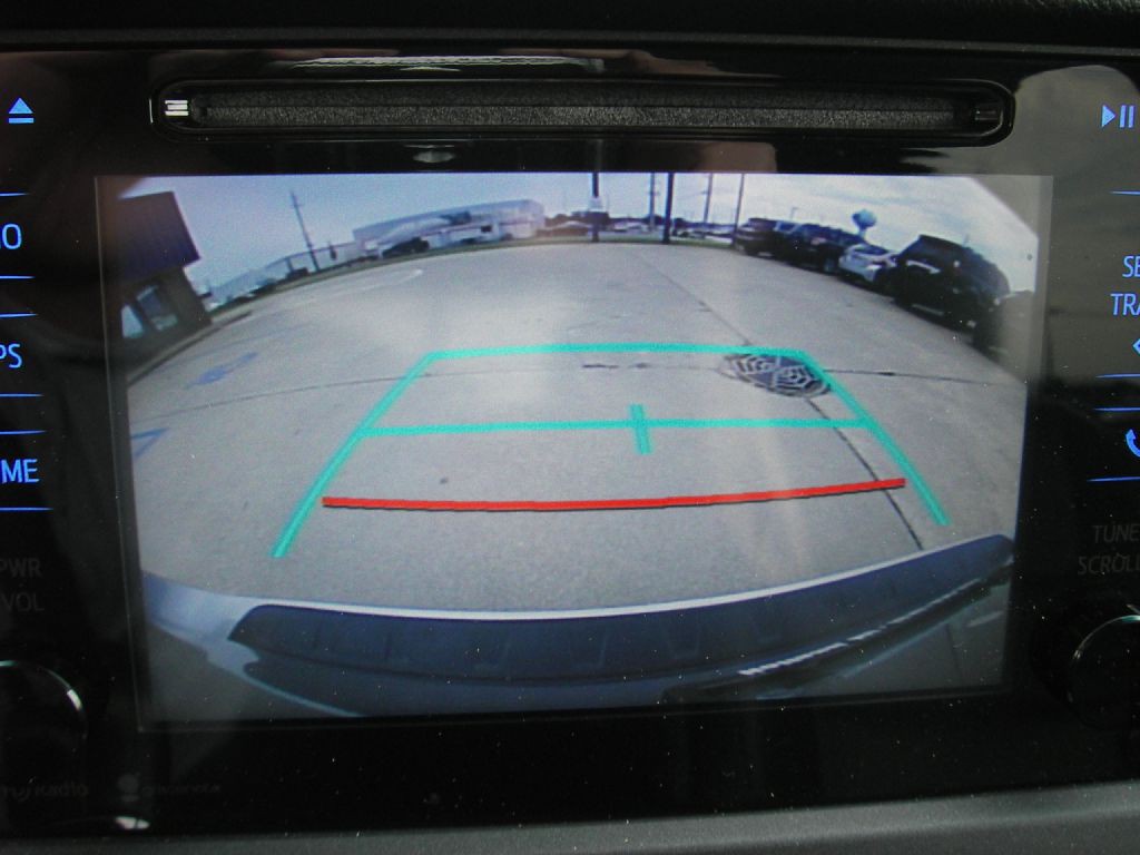 2015 Toyota Sienna Image 21