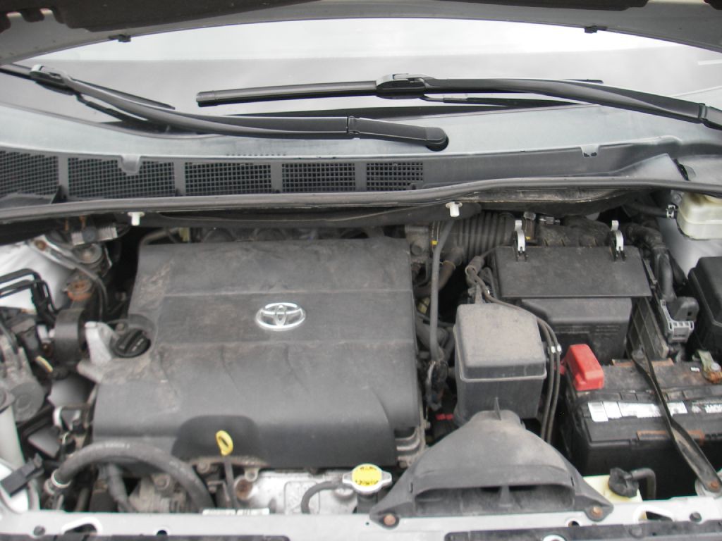 2015 Toyota Sienna Image 34