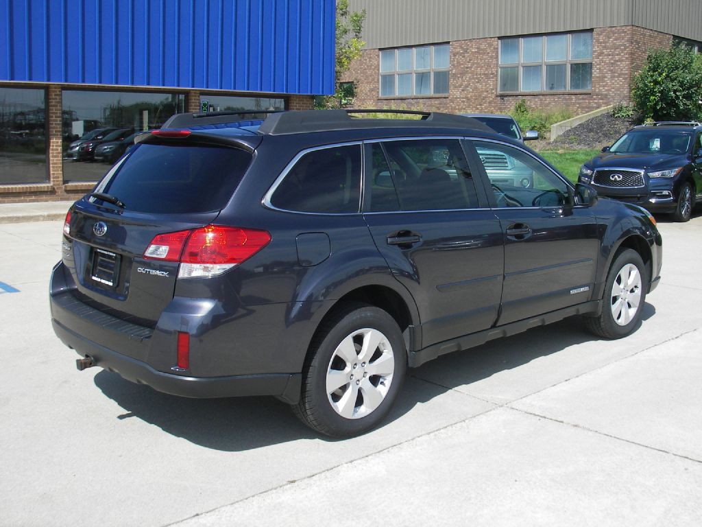 2012 Subaru Outback Image 5
