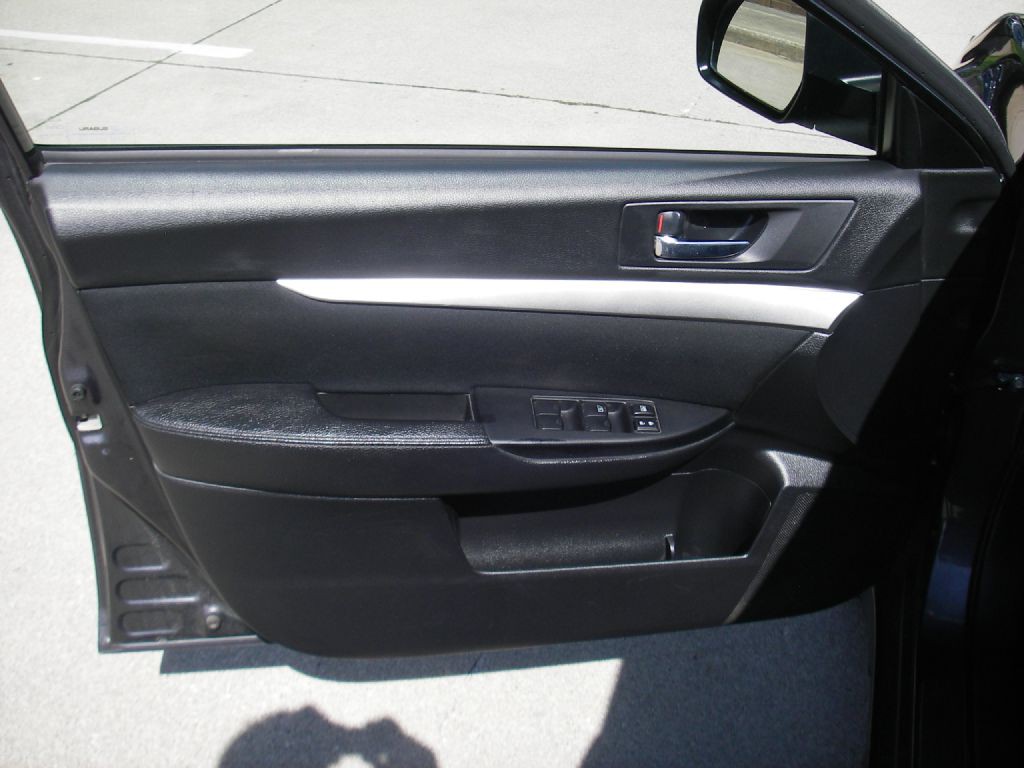 2012 Subaru Outback Image 14