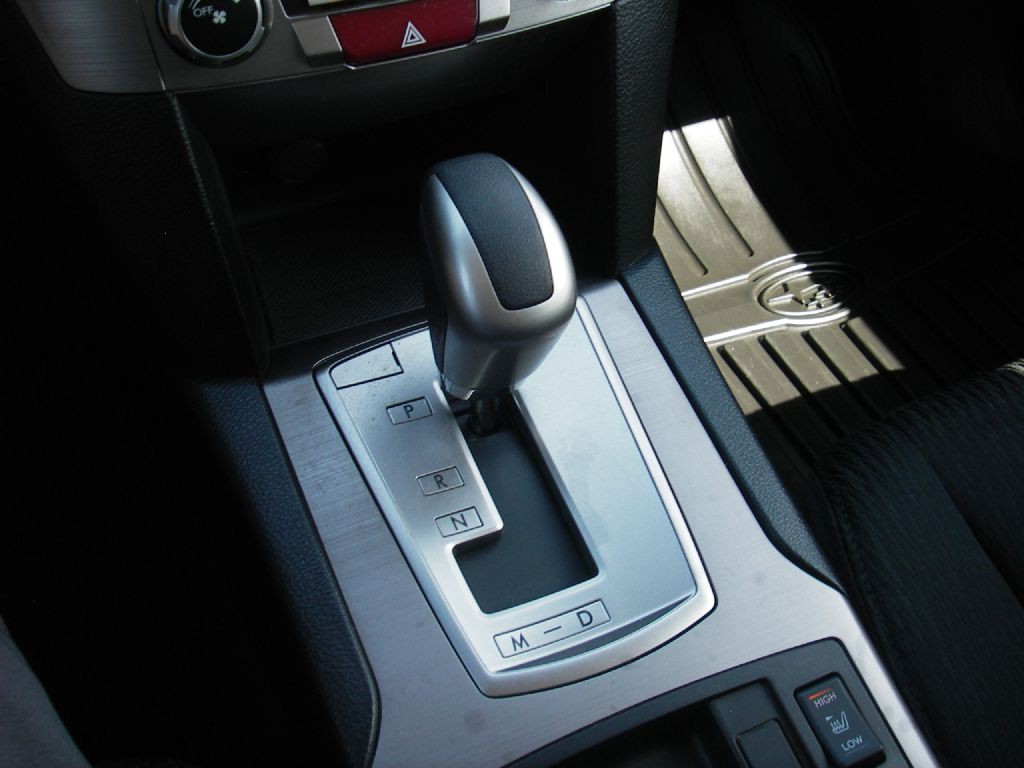 2012 Subaru Outback Image 22