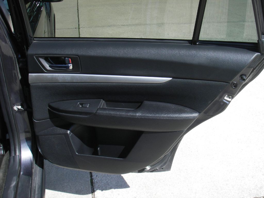 2012 Subaru Outback Image 28