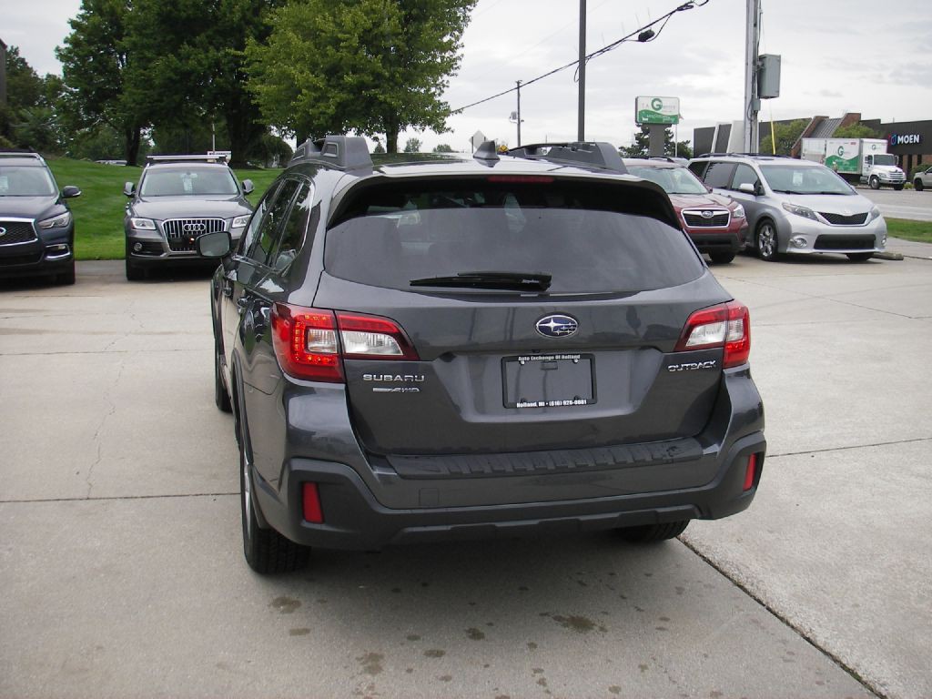 2018 Subaru Outback Image 8