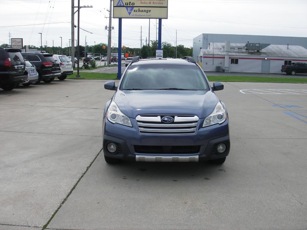 2014 Subaru Outback Image 12
