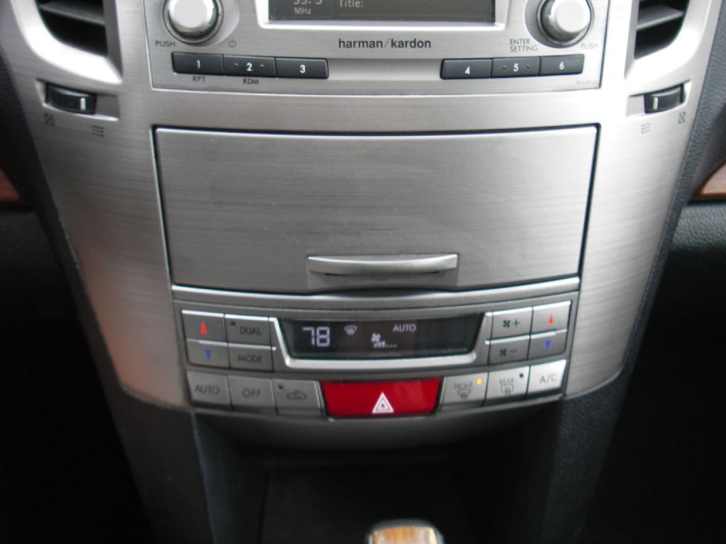2014 Subaru Outback Image 22