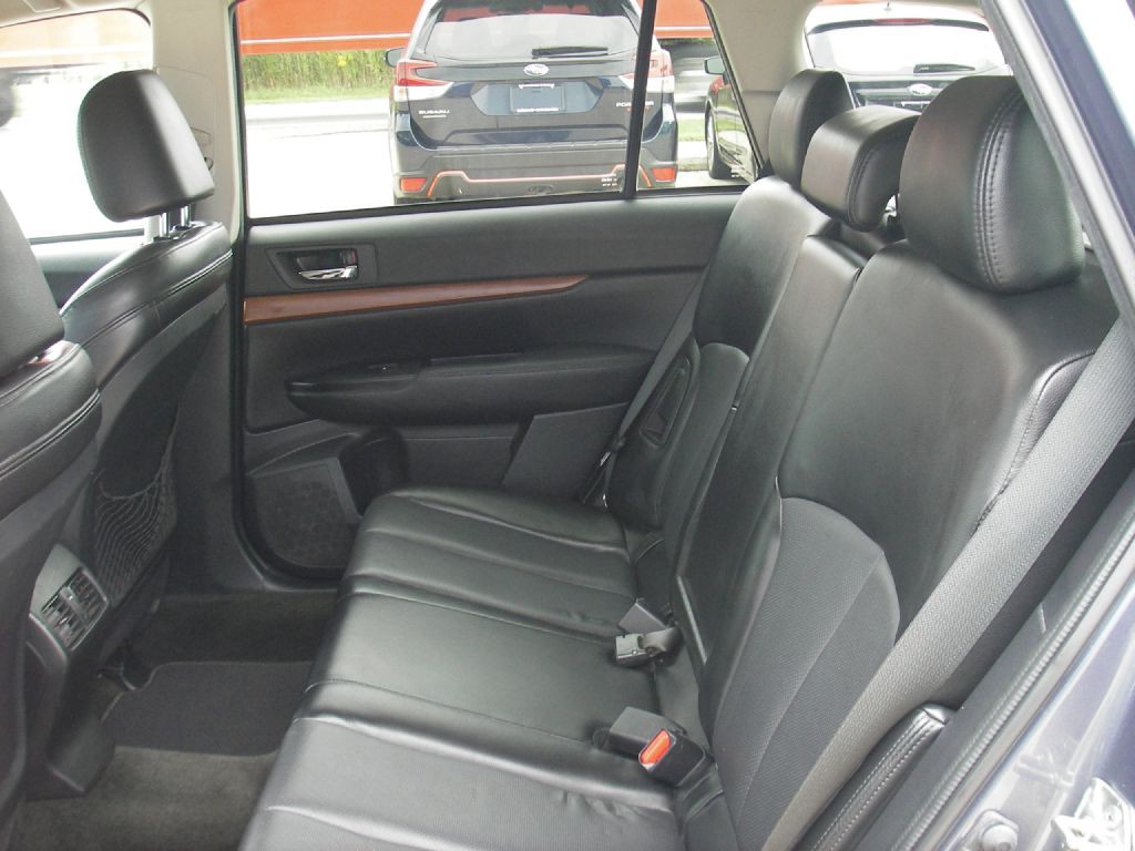 2014 Subaru Outback Image 27