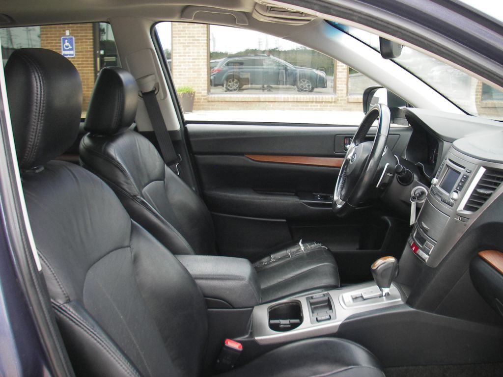 2014 Subaru Outback Image 31