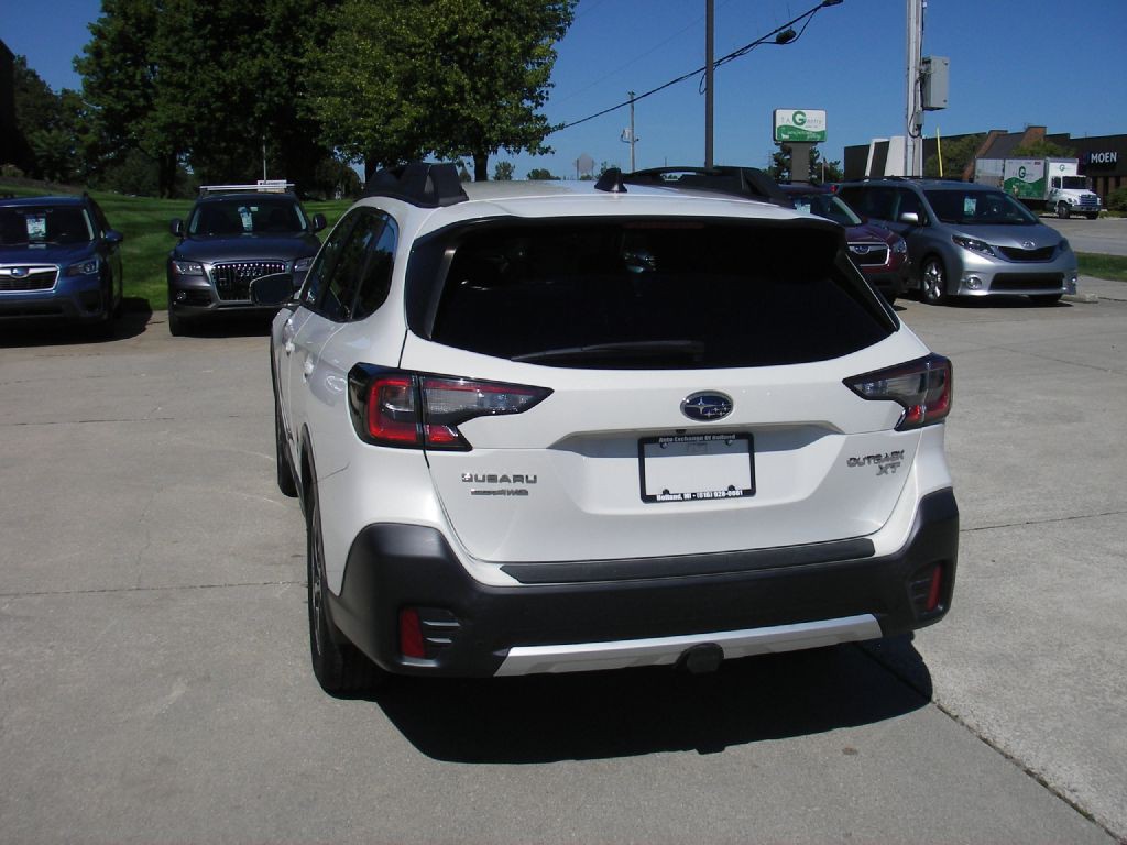 2020 Subaru Outback Image 8
