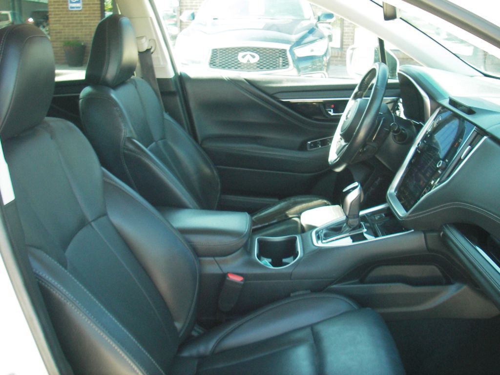 2020 Subaru Outback Image 32