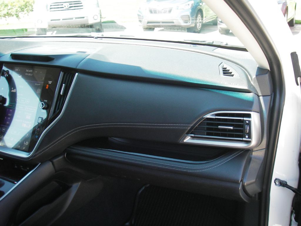 2020 Subaru Outback Image 33
