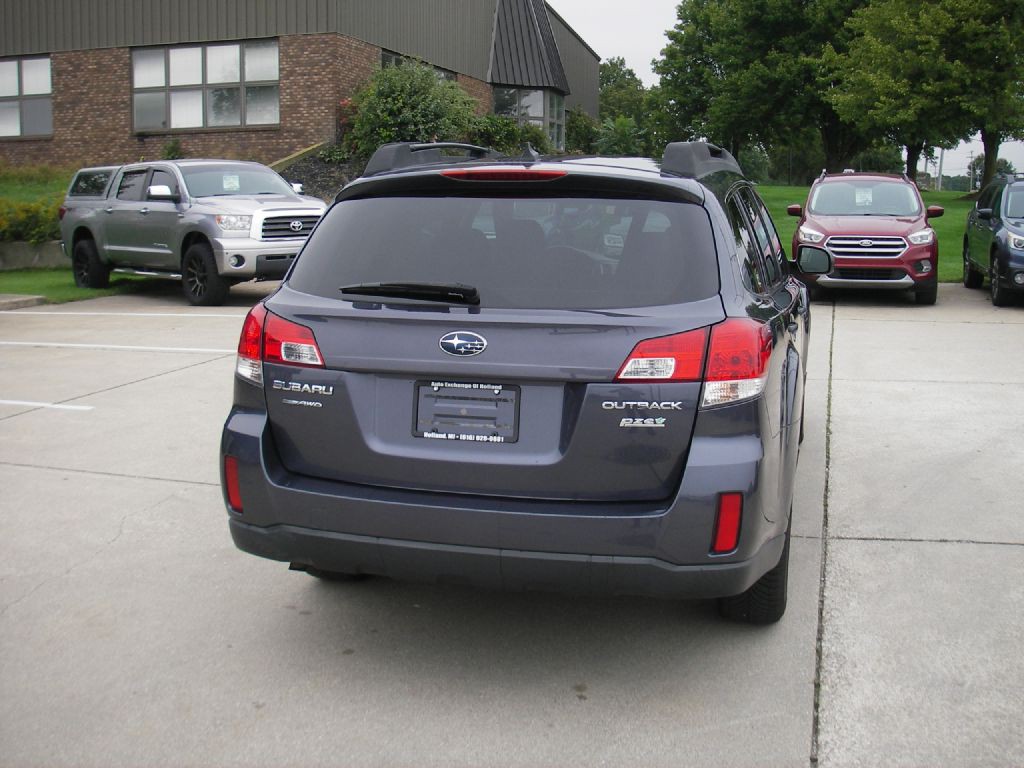 2014 Subaru Outback Image 6