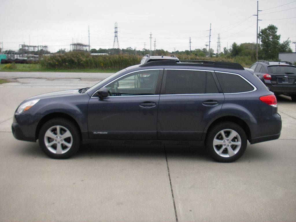 2014 Subaru Outback Image 10