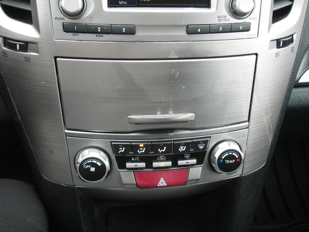 2014 Subaru Outback Image 21