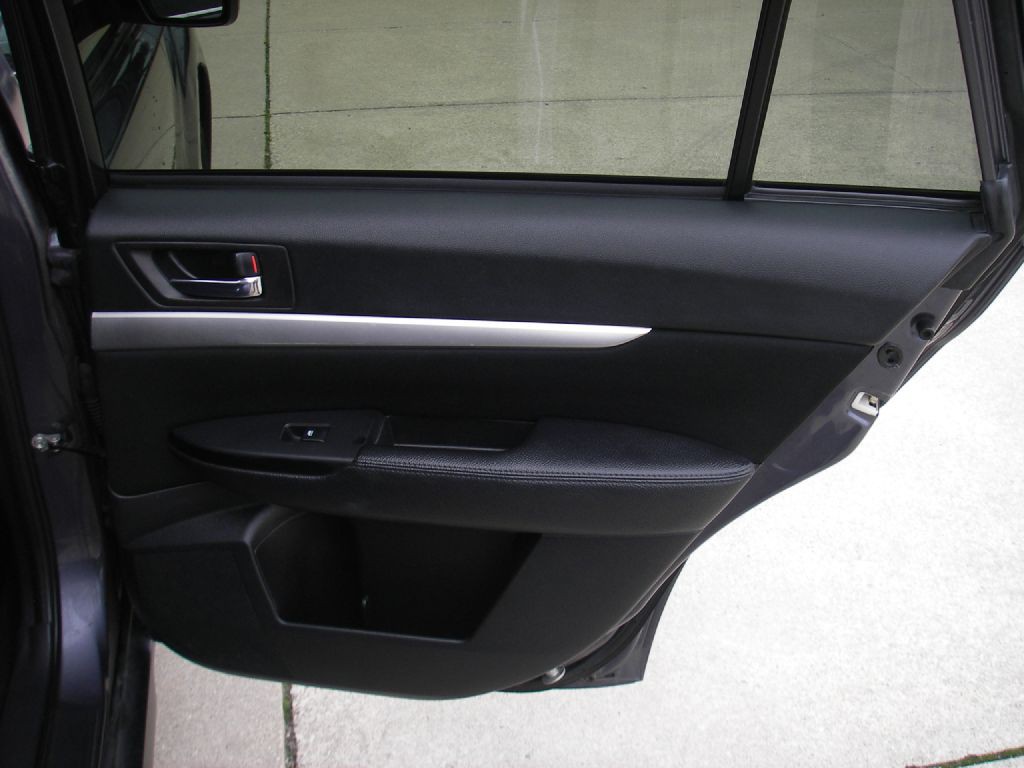 2014 Subaru Outback Image 28