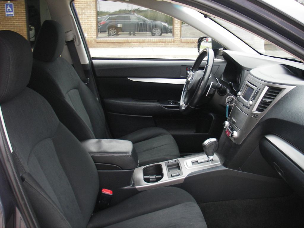 2014 Subaru Outback Image 30