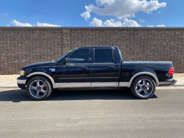 2001 Ford F-150 Image 2