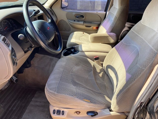 2001 Ford F-150 Image 7