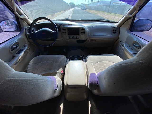2001 Ford F-150 Image 10
