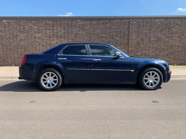 2006 Chrysler 300 Image 5