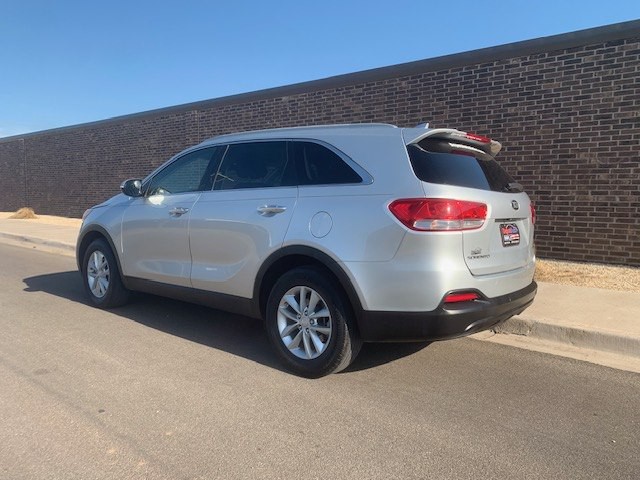 2016 Kia Sorento Image 3