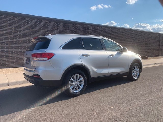 2016 Kia Sorento Image 6