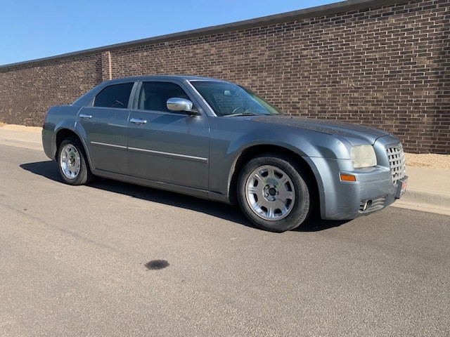 2006 Chrysler 300 Image 4