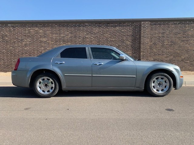2006 Chrysler 300 Image 5