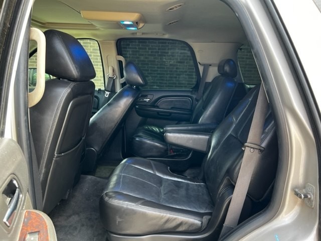 2008 GMC Yukon Image 8
