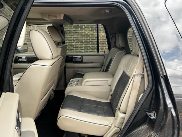 2010 Lincoln Navigator Image 8