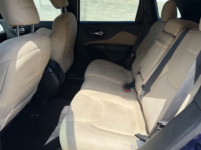 2015 Jeep Cherokee Image 8