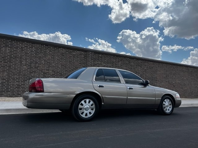 2003 Mercury Grand Marquis Image 6