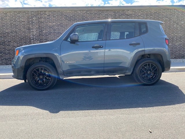 2017 Jeep Renegade Image 2