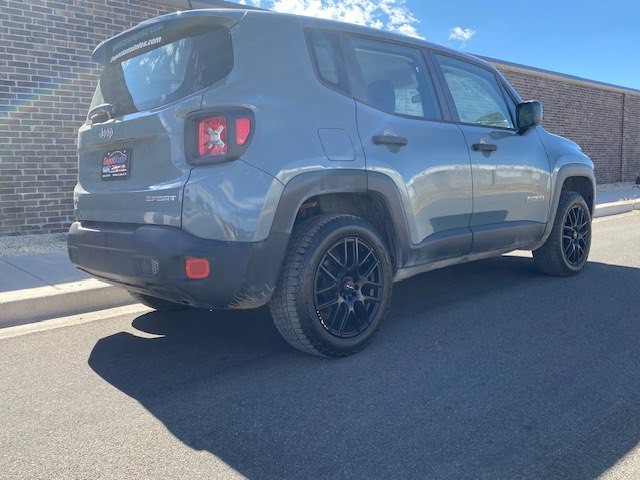 2017 Jeep Renegade Image 6