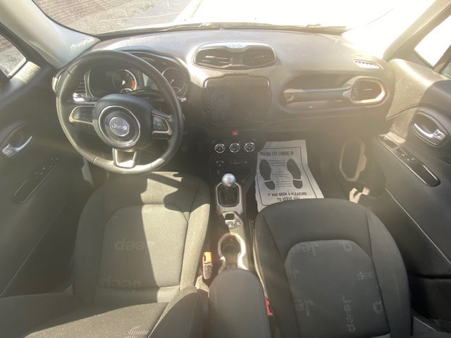 2017 Jeep Renegade Image 9