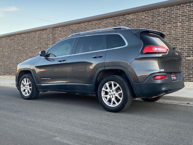 2016 Jeep Cherokee Image 3