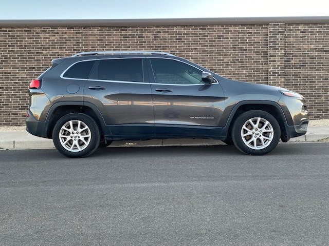 2016 Jeep Cherokee Image 5