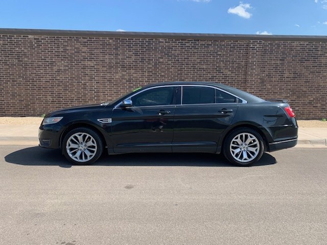 2013 Ford Taurus Image 2