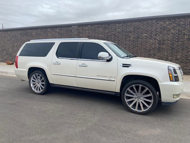 2008 Cadillac Escalade Image 4