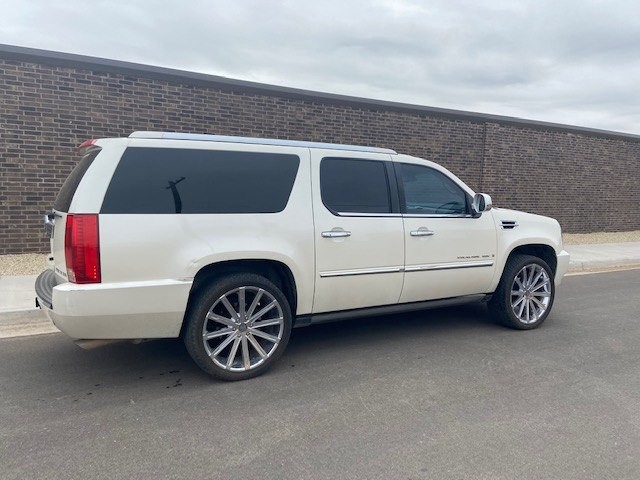 2008 Cadillac Escalade Image 6