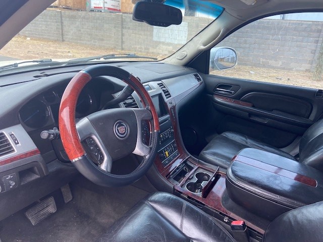 2008 Cadillac Escalade Image 7