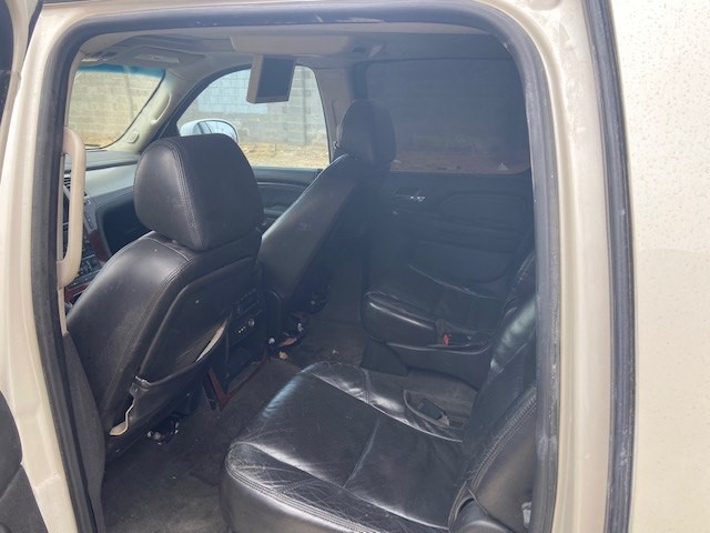 2008 Cadillac Escalade Image 8