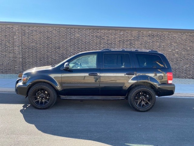 2008 Chrysler Aspen Image 2