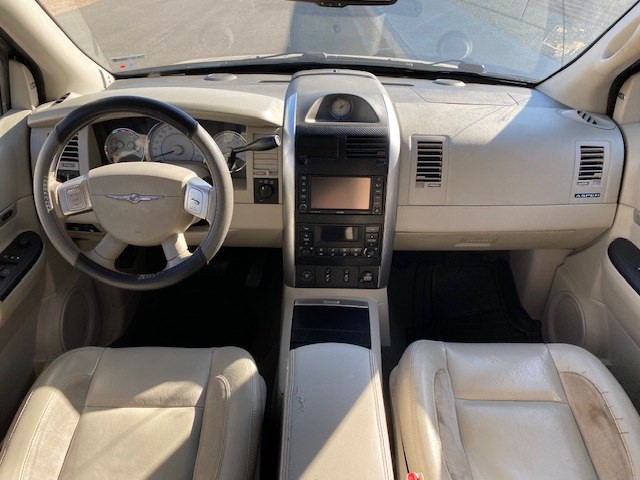 2008 Chrysler Aspen Image 10