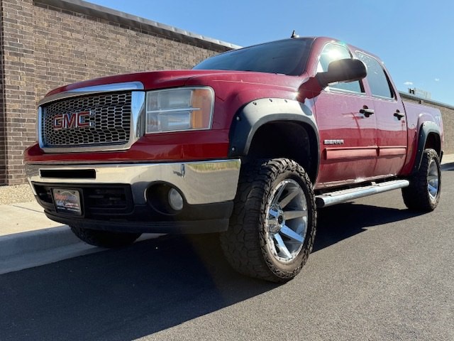 2011 GMC Sierra Image 1