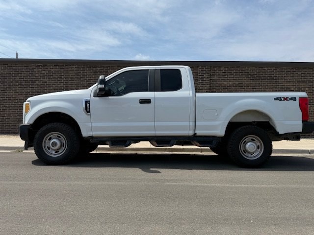 2017 Ford F-250 Image 2