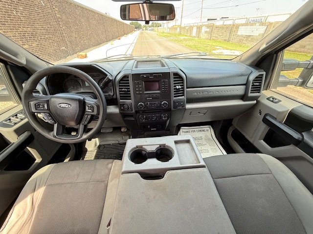 2017 Ford F-250 Image 9